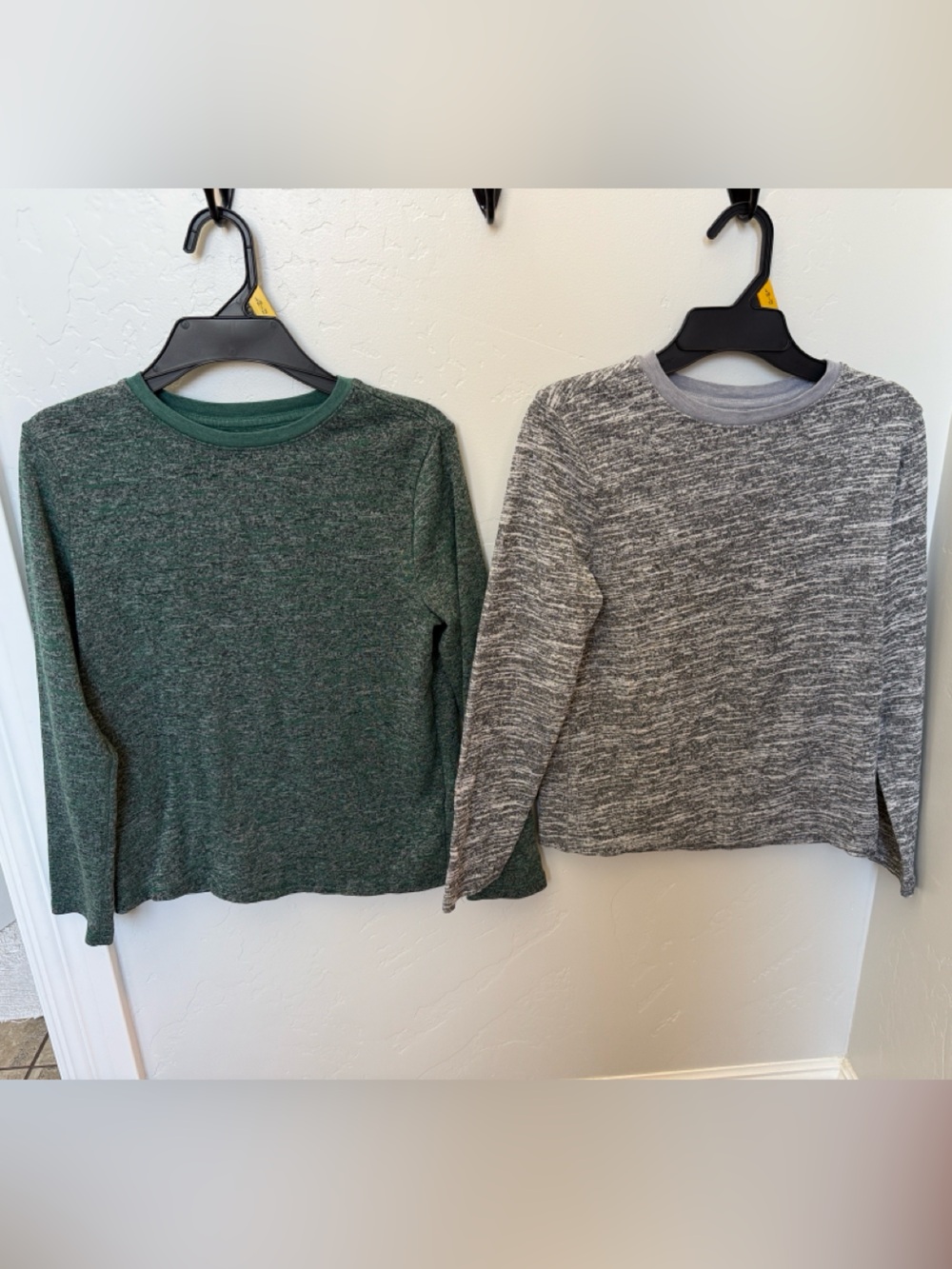 Cat & Jack boys Heather Forest Green and Grey Long Sleeve Crewneck